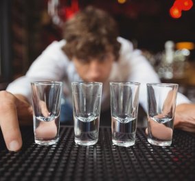 Πόσο καλό μας κάνει το λίγο αλκοόλ; Δείτε τι λέει η νέα έρευνα και θα εκπλαγείτε