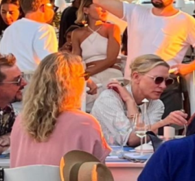 H Cate Blanchett στην Πάρο: Με τον συζυγό της και φίλους - Δείτε φωτό
