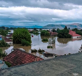 Βίντεο & φωτό από τη Βιβλική καταστροφή στον Παλαμά Καρδίτσας: Στις στέγες για να σωθούν ανέβηκαν οι κάτοικοι - Εξαφανίστηκαν από το νερό τα σπίτια