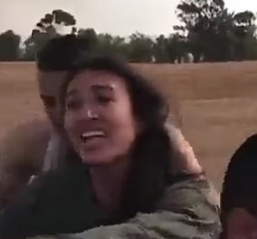 Πόλεμος στο Ισραήλ: 25χρονη φοιτήτρια ουρλιάζει "Μη με σκοτώνετε" καθώς την απαγάγουν (βίντεο)