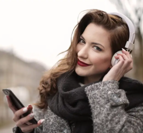 Το eirinika σας βρήκε τα πιο χρήσιμα tips για λαμπερά και υγιή μαλλιά το χειμώνα