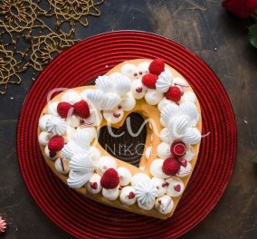 Η Ντίνα Νικολάου μας προτείνει το γλυκό του Αγίου Βαλεντίνου! Τούρτα καρδιά με μπισκότο και ελβετική βουτυρόκρεμα - Για ρομαντικό δείπνο! - Κυρίως Φωτογραφία - Gallery - Video
