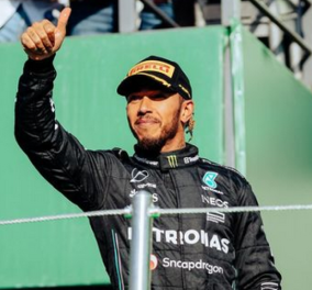 Η μεταγραφή του Lewis Hamilton από την Mercedes στην Ferrari ανέβασε την μετοχή 7δις. σε 24 ώρες! Θα ξεπεράσει τον Schumacher η «οδηγάρα» της Formula; (φωτό & βίντεο) - Κυρίως Φωτογραφία - Gallery - Video