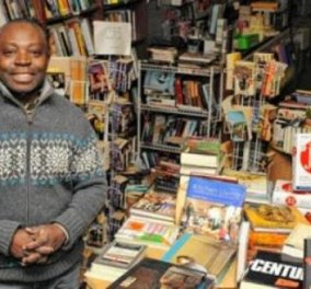 Εύγε! Αυτός είναι ο Νιγηριανός που άνοιξε Ελληνικό βιβλιοπωλείο στη Νέα Υόρκη-Πιο Έλληνας κι από τους Έλληνες! (βίντεο) - Κυρίως Φωτογραφία - Gallery - Video