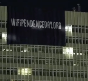 ''Θρίλερ'' στην ταράτσα του ΟΤΕ χθες το βράδυ - Ακτιβιστές διαδηλώνουν για την απελευθέρωση του WiFi! (Βίντεο)