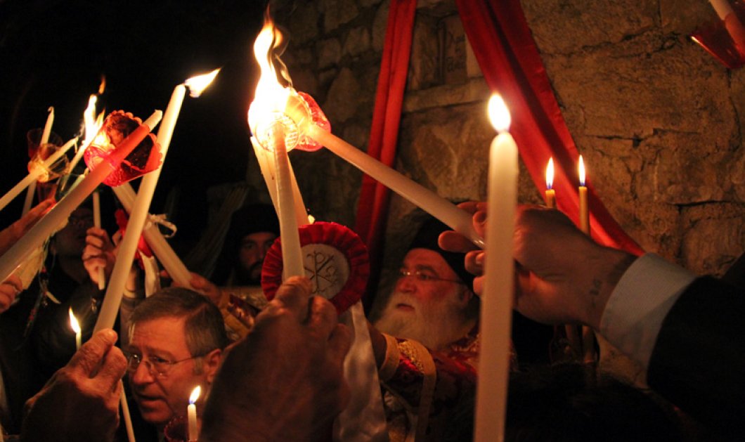 «Δεύτε λάβετε Φως»! Έγινε η αφή του Αγίου Φωτός στον Ιερό Ναό της Αναστάσεως στα Ιεροσόλυμα! - Κυρίως Φωτογραφία - Gallery - Video