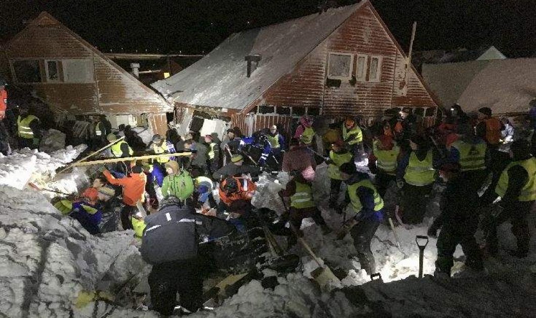Τραγωδία στη Νορβηγία με αγνοούμενους & τραυματίες από χιονοστιβάδα που καταπλάκωσε 10 σπίτια  - Κυρίως Φωτογραφία - Gallery - Video