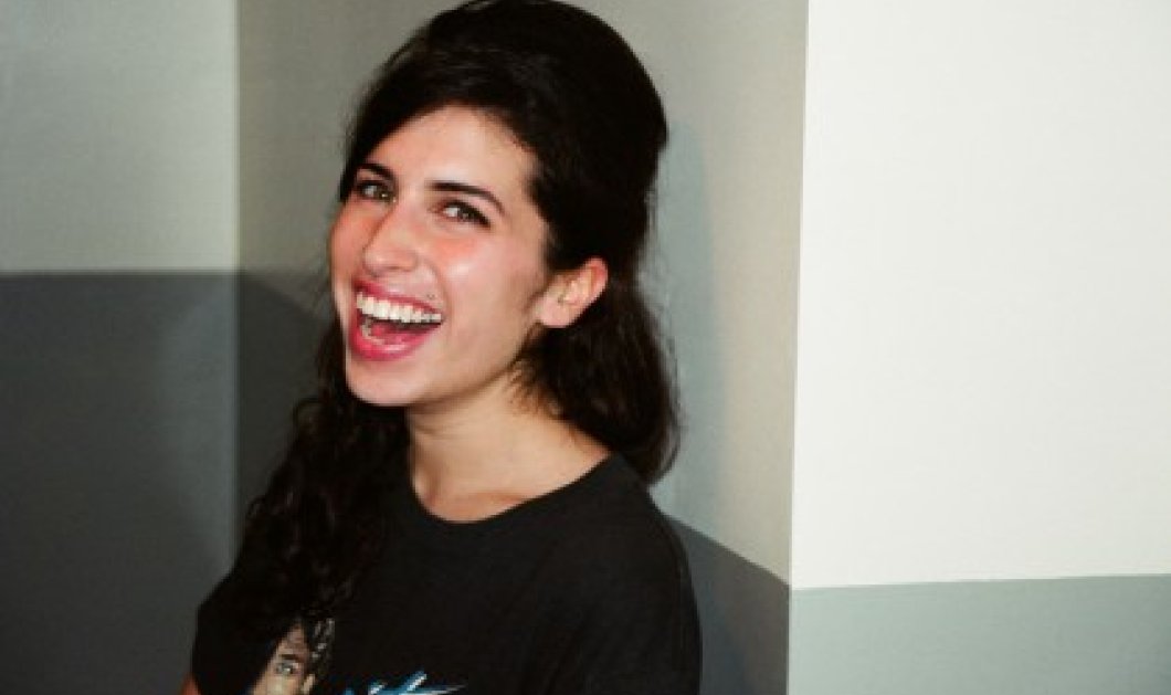Για πρώτη φορά νέες φωτογραφίες της Amy Winehouse: Χαρούμενη & όμορφη πριν τους εθισμούς που την οδήγησαν στον θάνατο - Κυρίως Φωτογραφία - Gallery - Video