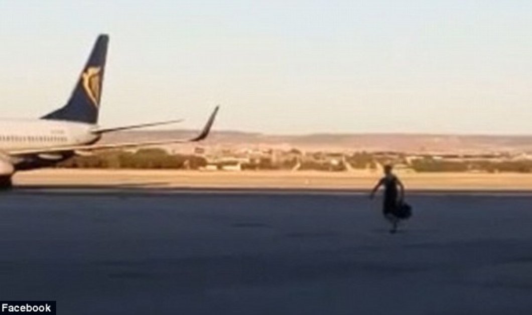  Τρελό βίντεο: Ο πιο «αποφασισμένος» ταξιδιώτης τρέχει για να προλάβει… το αεροπλάνο που φεύγει! - Κυρίως Φωτογραφία - Gallery - Video