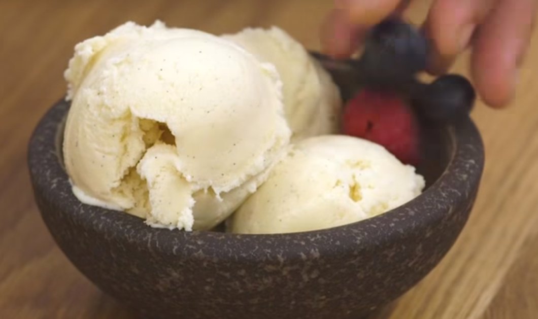 Σπιτικό παγωτό φυστίκι από τον Άκη Πετρετζίκη (Vid) - Κυρίως Φωτογραφία - Gallery - Video