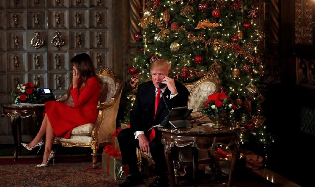 Ο πρόεδρος Τραμπ & η καλλονή Μελάνια πέρασαν τα Χριστούγεννα σε φιλανθρωπική εκδήλωση... μιλώντας στα τηλέφωνα (ΦΩΤΟ) - Κυρίως Φωτογραφία - Gallery - Video