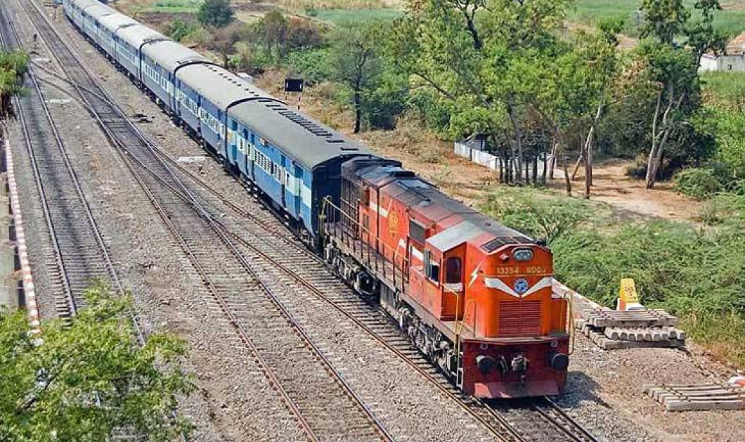 Ινδία: 22 Bαγόνια τραίνου με 1.000 επιβάτες αποκόπηκαν από τη μηχανή- Κυλούσαν επί 12 χλμ προς τα πίσω! - Κυρίως Φωτογραφία - Gallery - Video