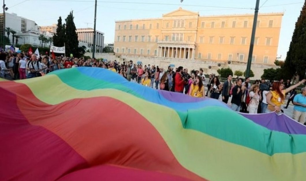 Για πρώτη φορά η Βουλή ντύνεται στα χρώματα του gay pride- Ποιοι βουλευτές διαφωνούν - Κυρίως Φωτογραφία - Gallery - Video