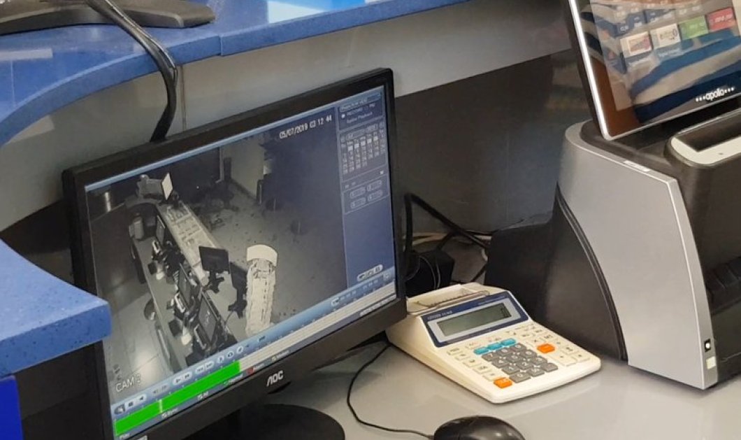 Βίντεο: Η κάμερα παρακολουθεί την εντυπωσιακή είσοδο διαρρήκτη σε πρακτορείο ΟΠΑΠ στην Πάτρα - Το αυτοκίνητο εμβόλισε με την όπισθεν την πόρτα - Κυρίως Φωτογραφία - Gallery - Video