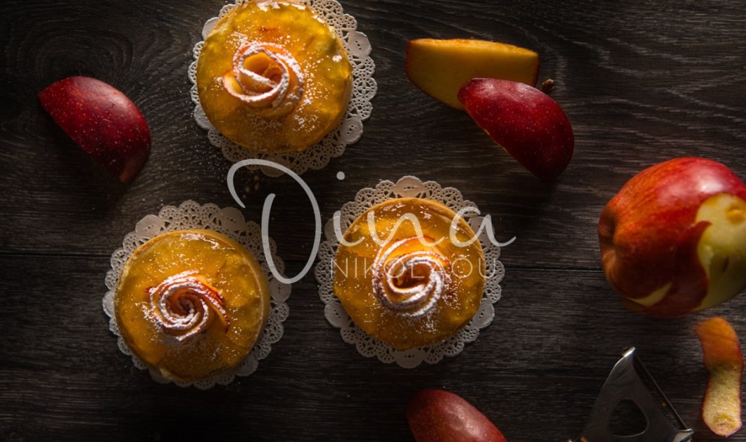 Η Ντίνα Νικολάου φτιάχνει εντυπωσιακά & νόστιμα ταρτάκια με τριανταφυλλένια μήλα!  - Κυρίως Φωτογραφία - Gallery - Video