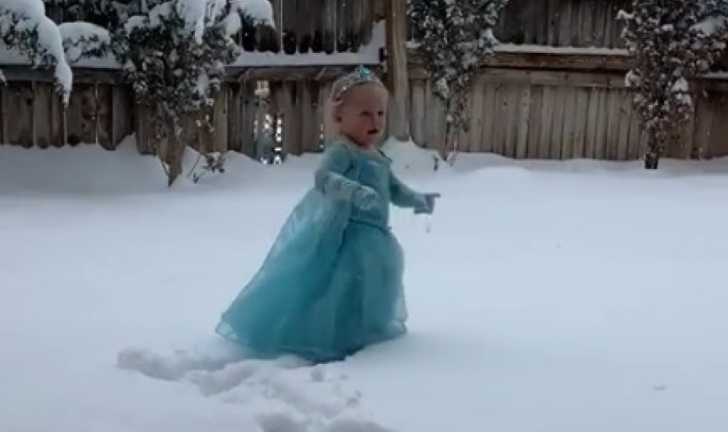 Η μικρή νεράιδα πάνω στο χιόνι: Το viral βίντεο που λάτρεψε ο πλανήτης - 20 εκατομμύρια views - Κυρίως Φωτογραφία - Gallery - Video