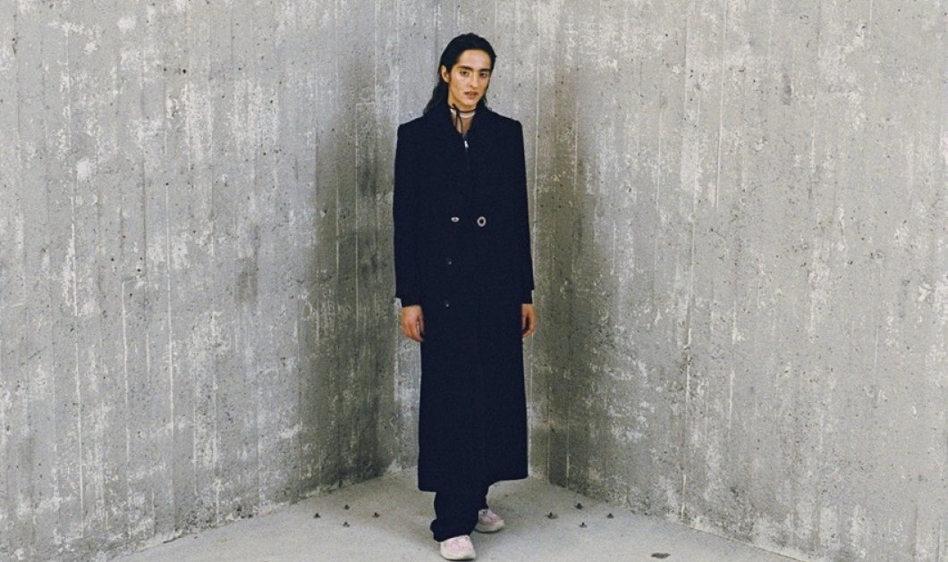 Πρωταγωνιστής το μαύρο - γήινα χρώματα -καλοραμμένα ρούχα : Η αποθέωση της minimal αισθητικής στο ντεφιλέ της Hope στην εβδομάδα Μόδας της Σουηδίας (φώτο) - Κυρίως Φωτογραφία - Gallery - Video
