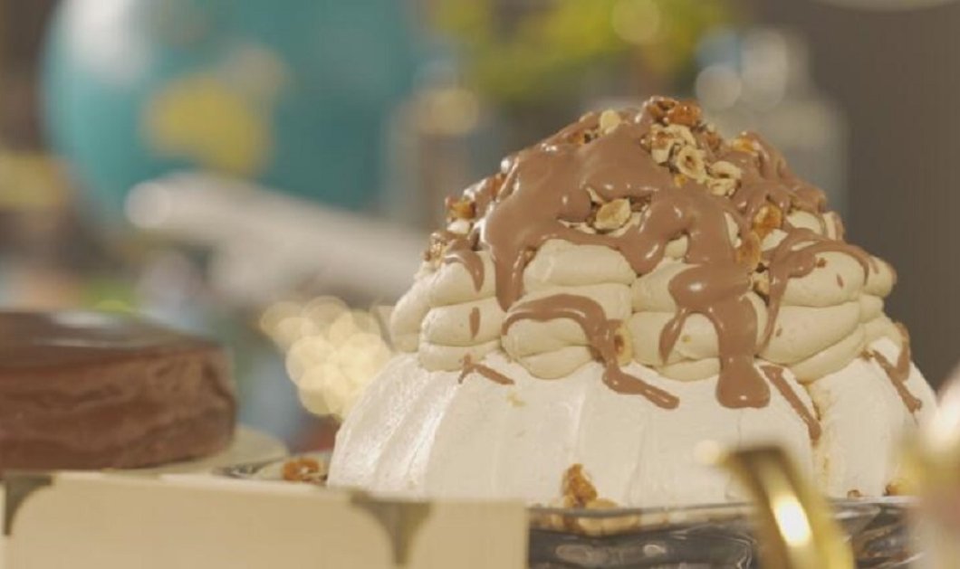Ο Στέλιος Παρλιάρος παρουσιάζει: Pavlova με espresso & φουντούκια -  Ονειρική εκδοχή της αγαπημένης τούρτας από τον "μετρ" της ζαχαροπλαστικής  - Κυρίως Φωτογραφία - Gallery - Video
