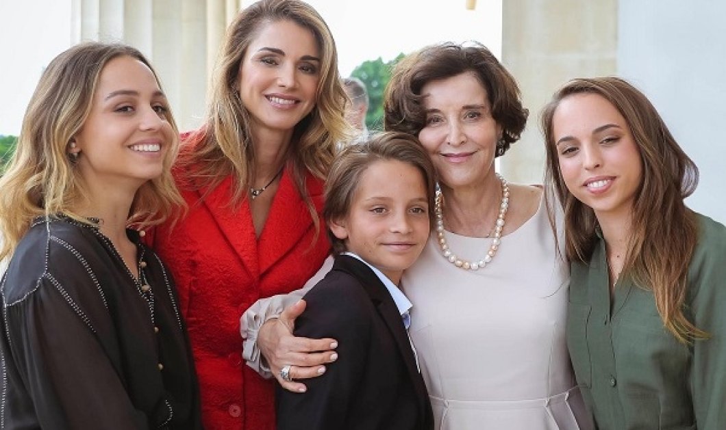 Τρεις γενιές! Η βασίλισσα Ράνια της Ιορδανίας με την γοητευτική μητέρα της και τα παιδιά της (φωτό) - Κυρίως Φωτογραφία - Gallery - Video