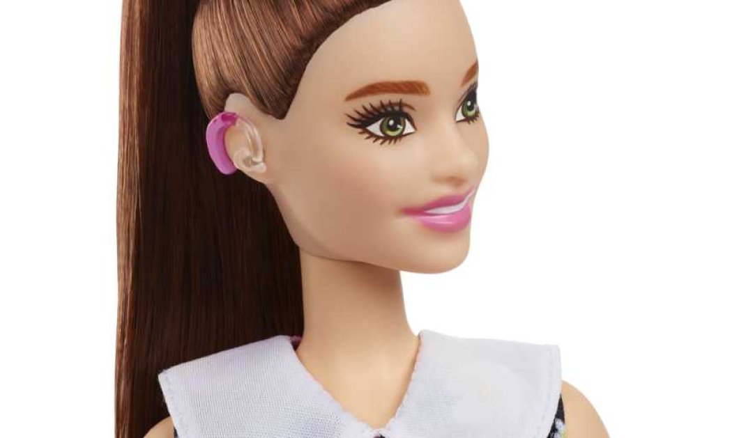 Η Barbie® παρουσιάζει την πρώτη κούκλα με ακουστικά βαρηκοΐας & την κούκλα Ken με λεύκη (φωτό) - Κυρίως Φωτογραφία - Gallery - Video