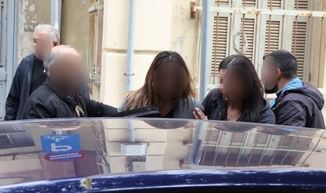 Κρήτη: Προφυλακίστηκε η 38χρονη για την επίθεση με καυστικό υγρό στον εν διαστάσει σύζυγό της (φωτό & βίντεο) - Κυρίως Φωτογραφία - Gallery - Video