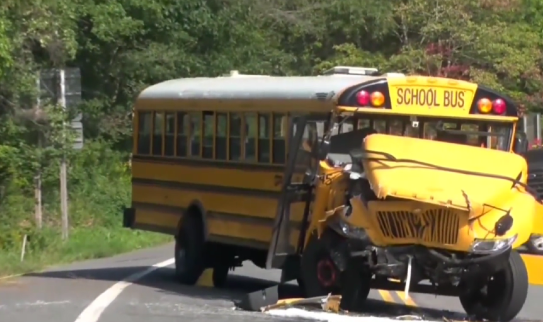 Σοκαριστικό τροχαίο δυστύχημα στις ΗΠΑ: Σχολικό λεωφορείο τράκαρε με φορτηγό - 49 παιδιά στο νοσοκομείο - Κυρίως Φωτογραφία - Gallery - Video